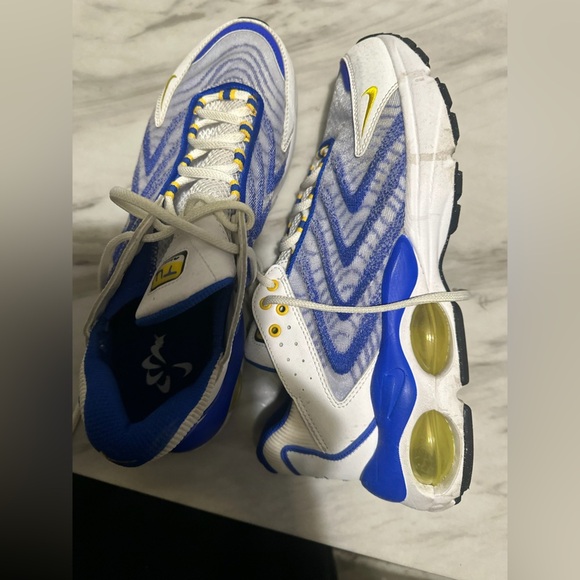 Nike Blue and White Retro tennis shoes size 9 - Picture 1 of 5